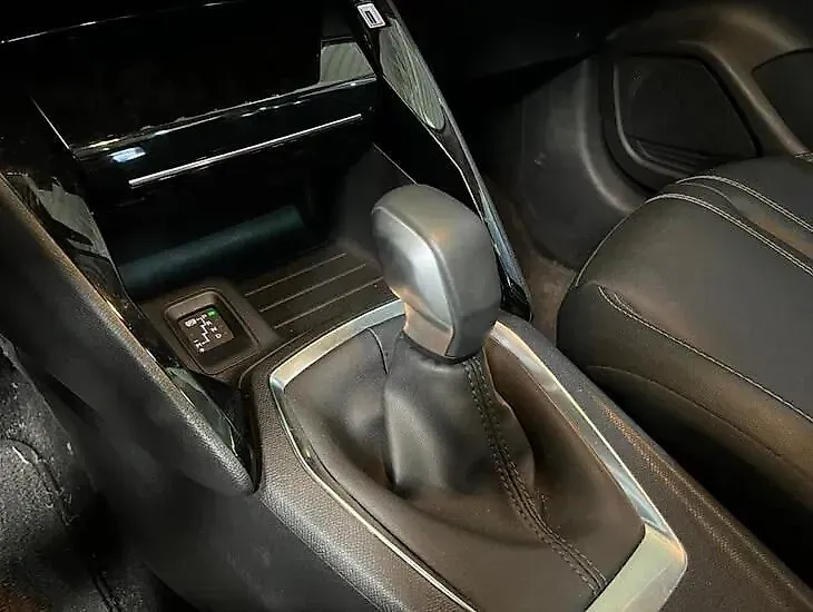 Peugeot E-208 - Imagem 19