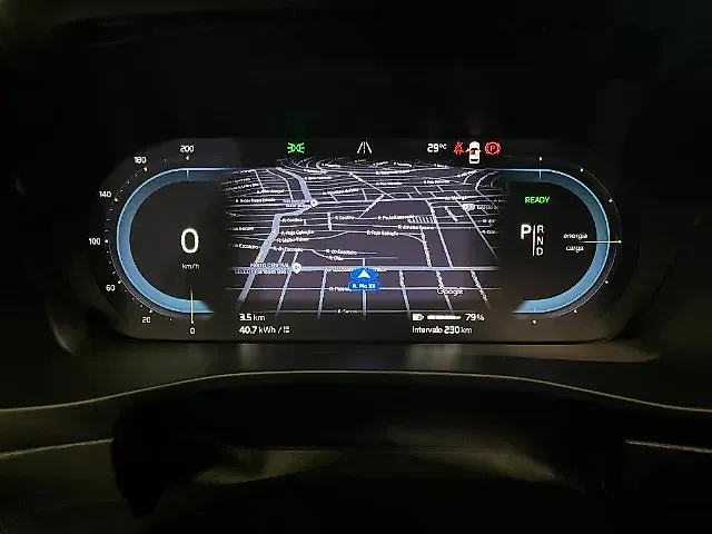 Volvo XC40 Recharge - Imagem 4