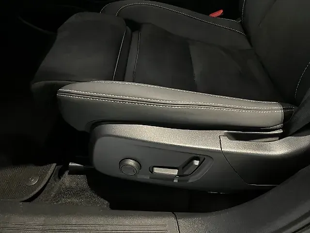 Volvo XC40 Recharge - Imagem 11