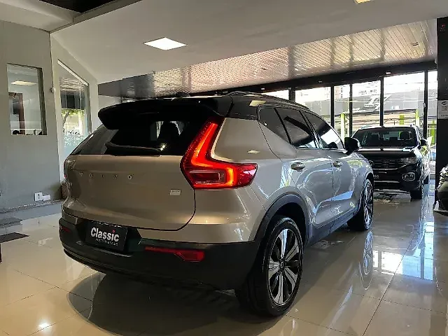 Volvo XC40 Recharge - Imagem 15