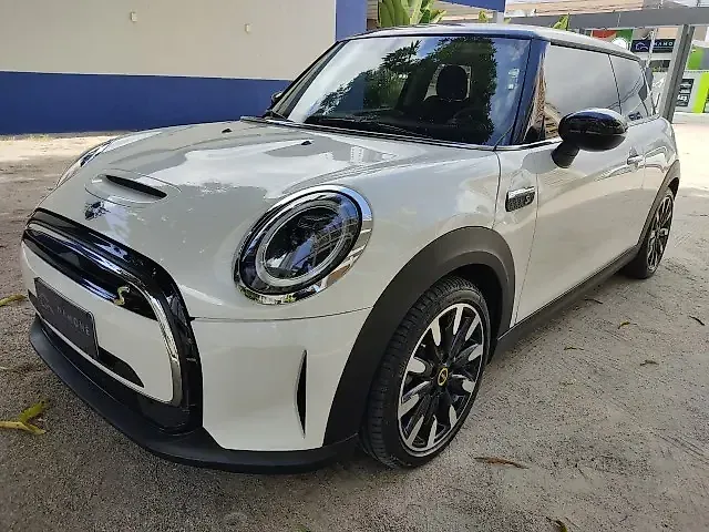 Mini Cooper SE - Imagem 1
