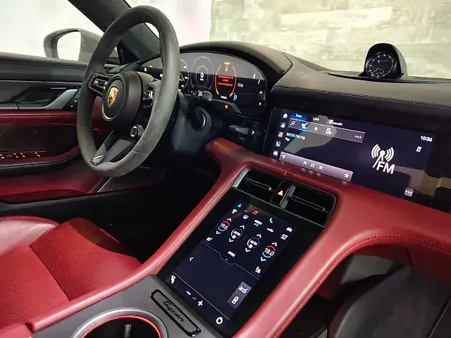 Porsche Taycan - Imagem 16