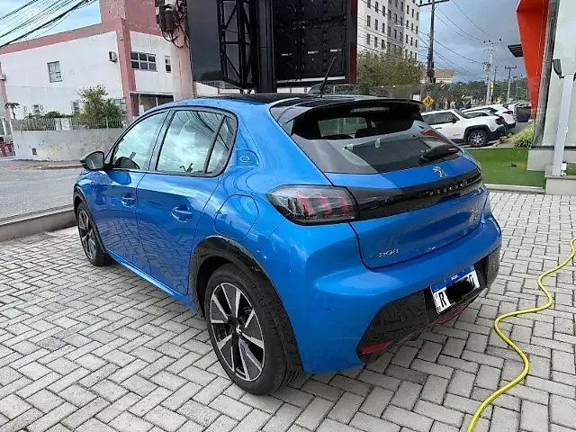 Peugeot E-208 - Imagem 2