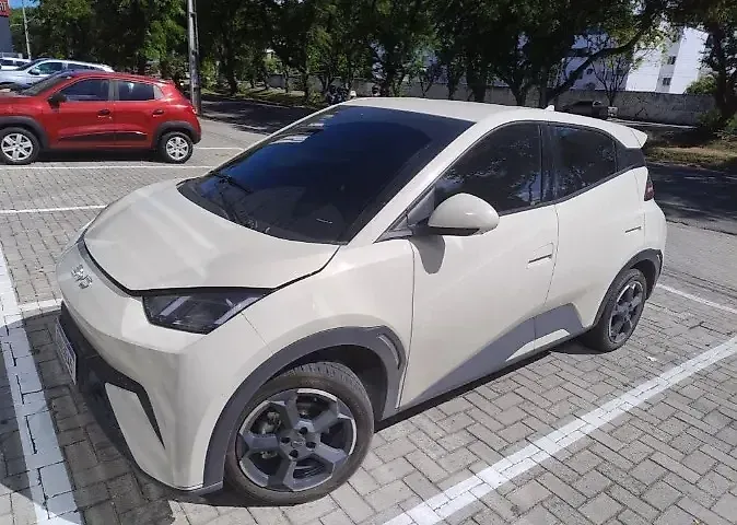 BYD Dolphin Mini - Imagem 1