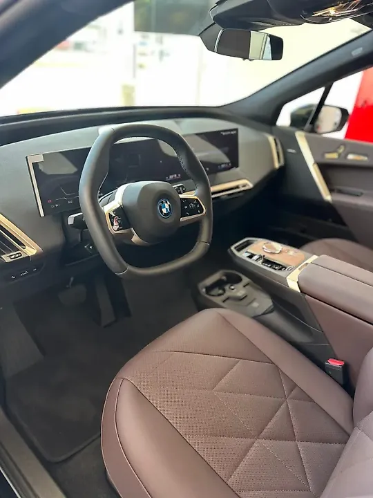 BMW Ix - Imagem 8