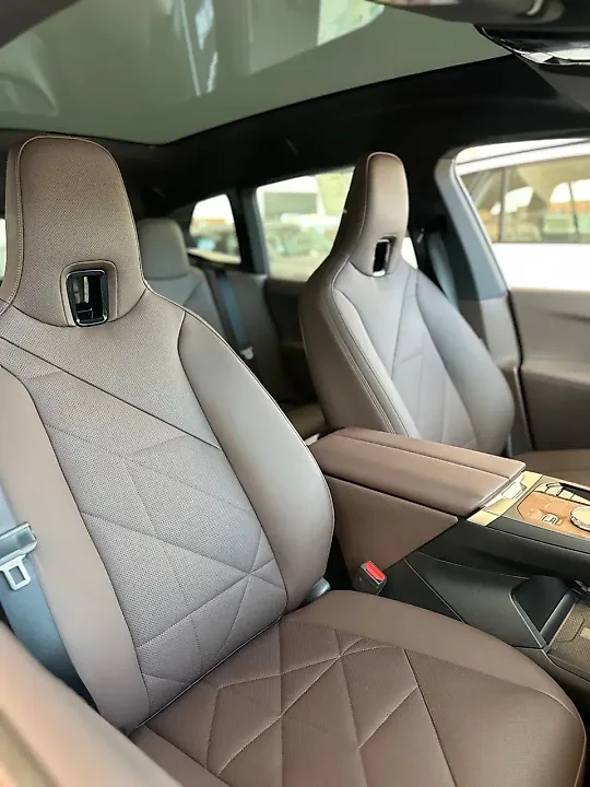BMW Ix - Imagem 11