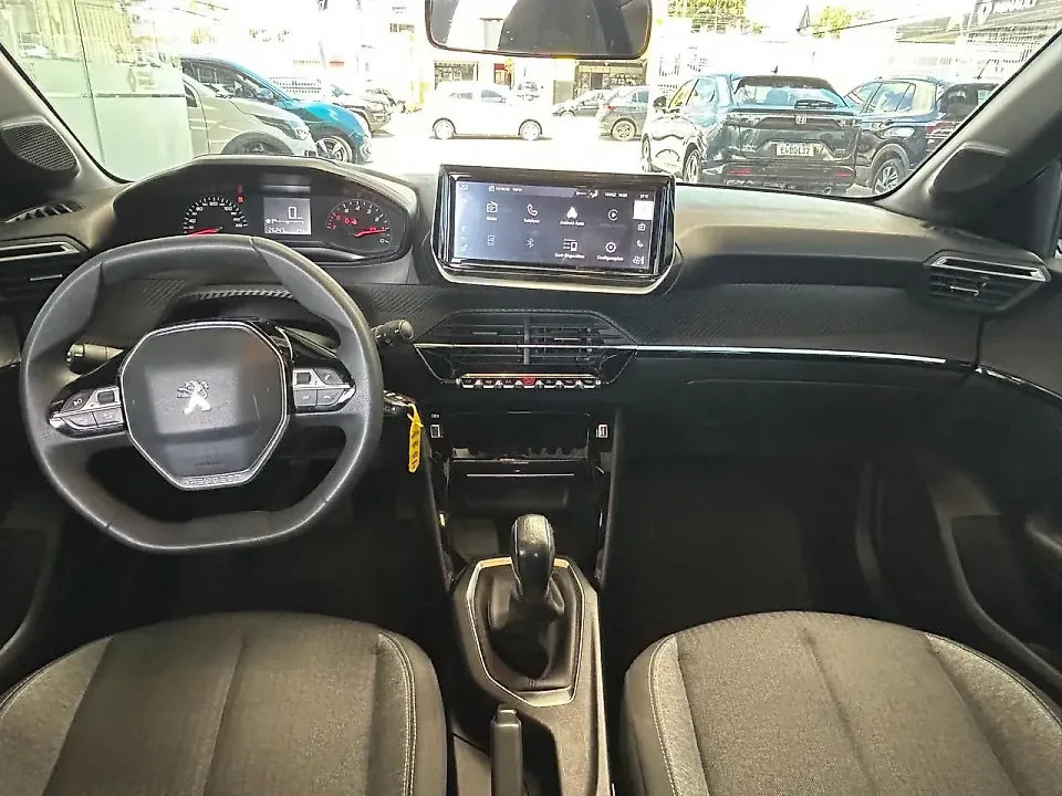 Peugeot E-208 - Imagem 5