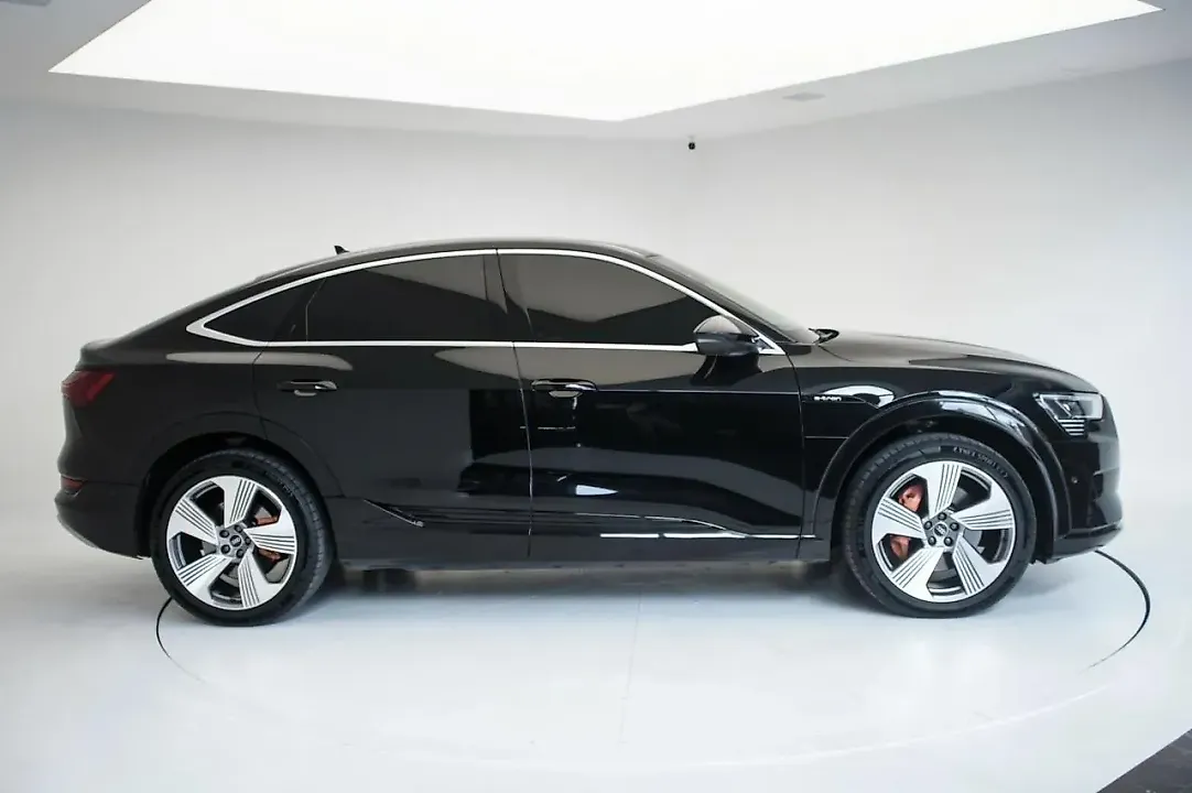 Audi E-tron Sportback - Imagem 4