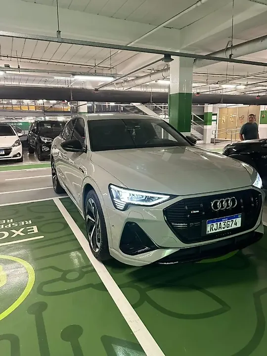 Audi E-tron Sportback - Imagem 2