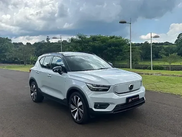Volvo XC40 Recharge - Imagem 1