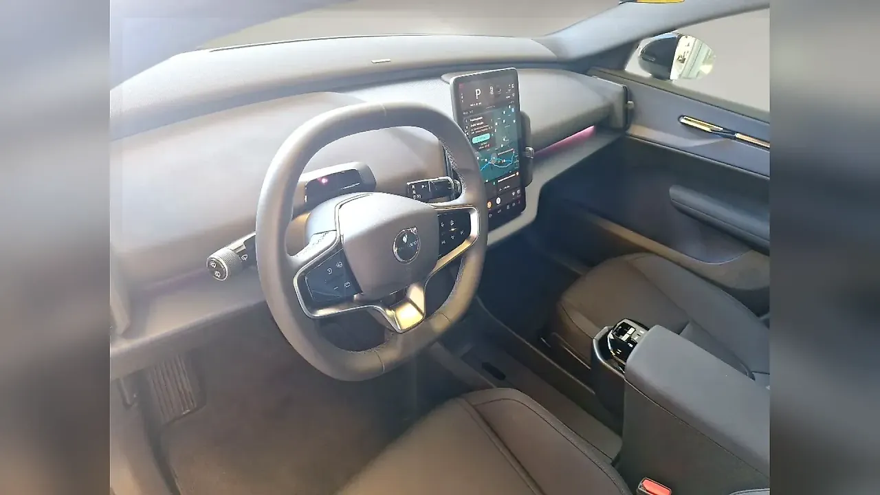 Volvo EX30 - Imagem 7