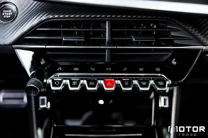 Peugeot E-2008 - Imagem 7
