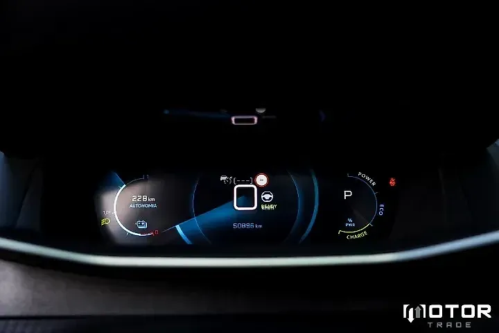 Peugeot E-2008 - Imagem 9