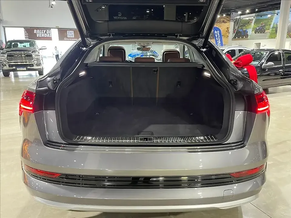 Audi E-tron Sportback - Imagem 16