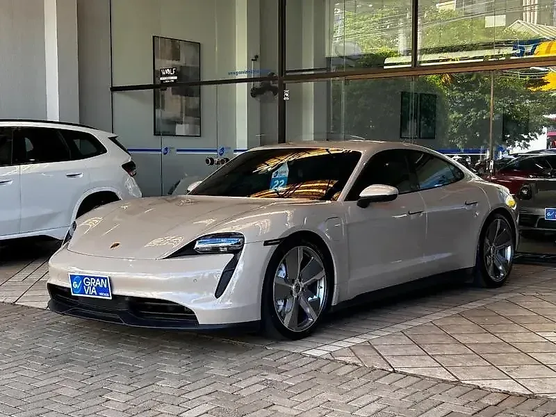 Porsche Taycan - Imagem 4