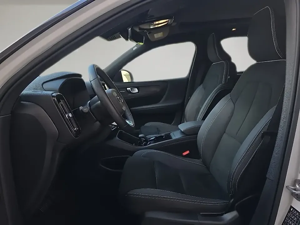 Volvo XC40 Recharge - Imagem 7