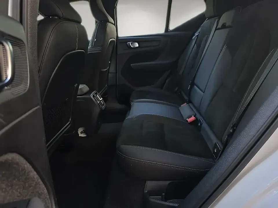 Volvo XC40 Recharge - Imagem 11