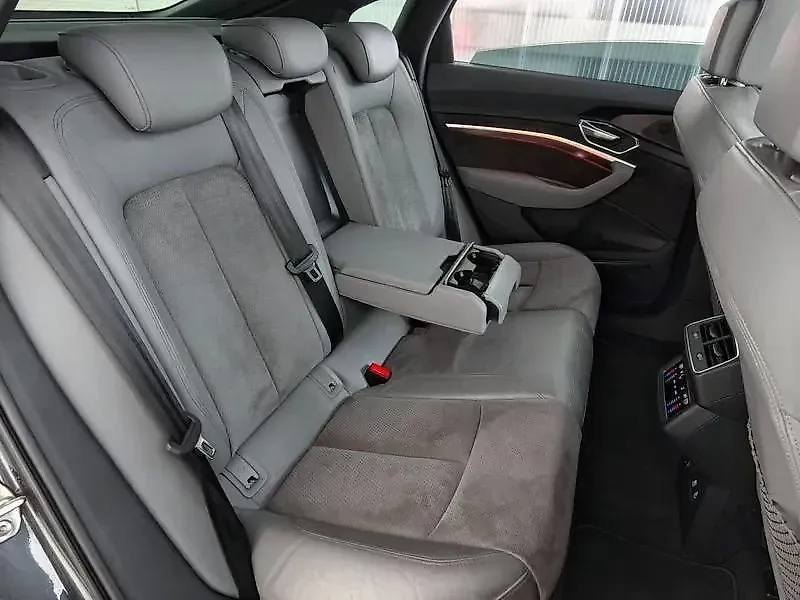 Audi E-tron Sportback - Imagem 17