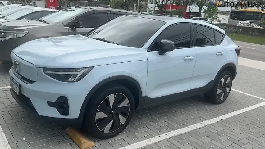 Volvo C40 Recharge - Imagem 1