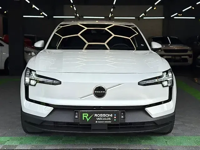 Volvo EX30 - Imagem 2