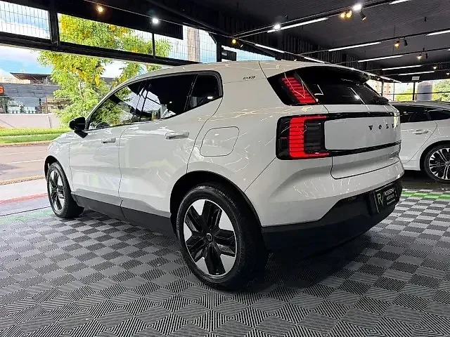 Volvo EX30 - Imagem 7