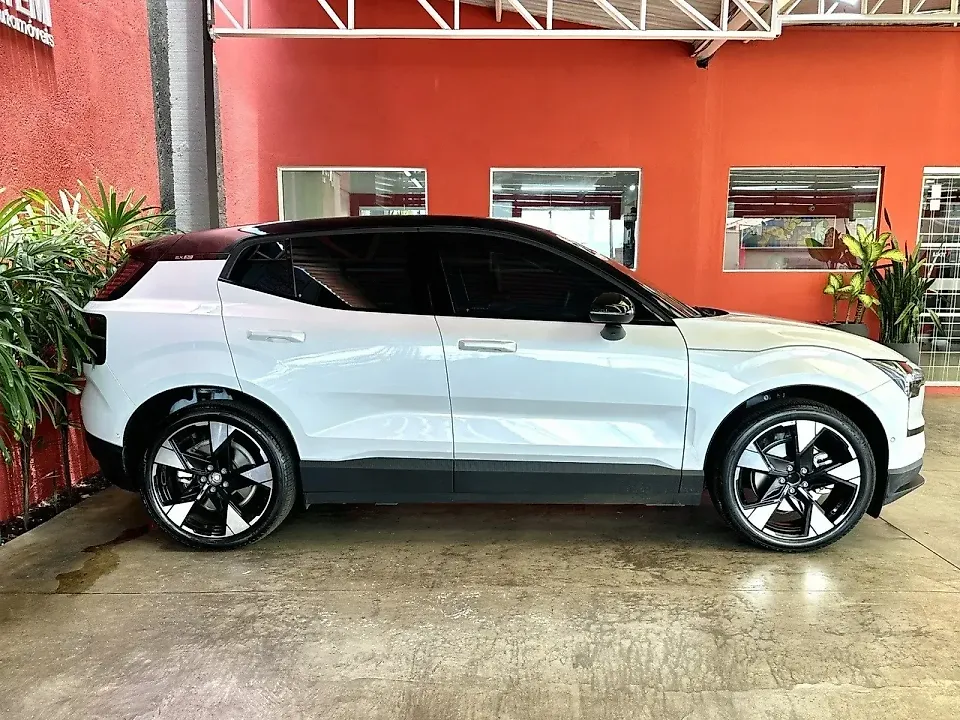 Volvo EX30 - Imagem 6