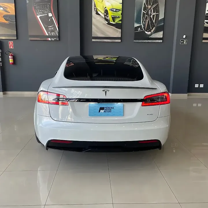 Tesla Model S - Imagem 7