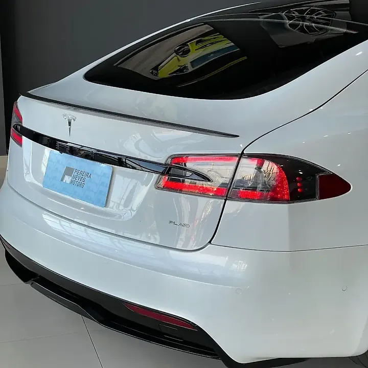 Tesla Model S - Imagem 9