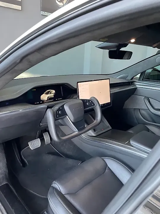 Tesla Model S - Imagem 18