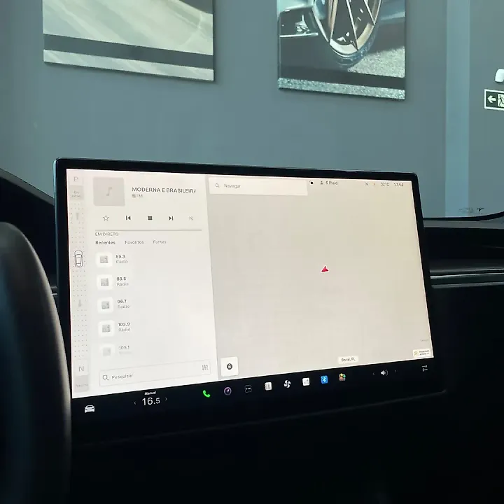 Tesla Model S - Imagem 15