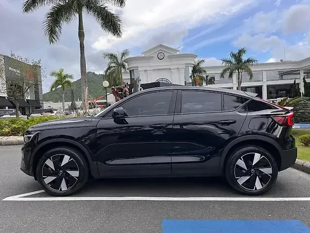 Volvo C40 Recharge - Imagem 2