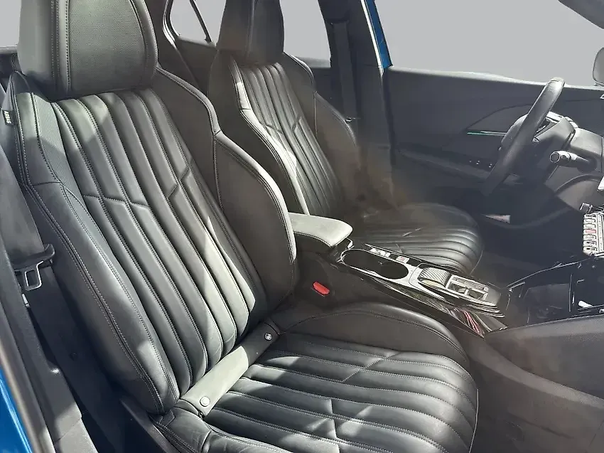 Peugeot E-2008 - Imagem 13
