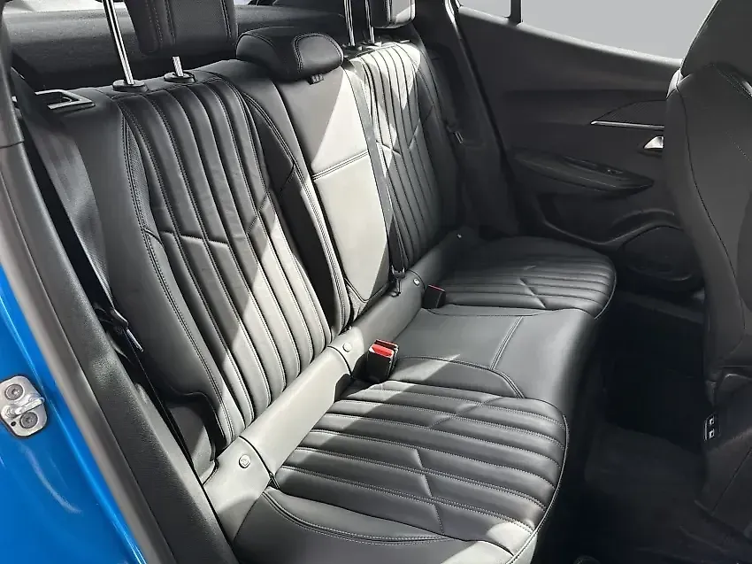Peugeot E-2008 - Imagem 14