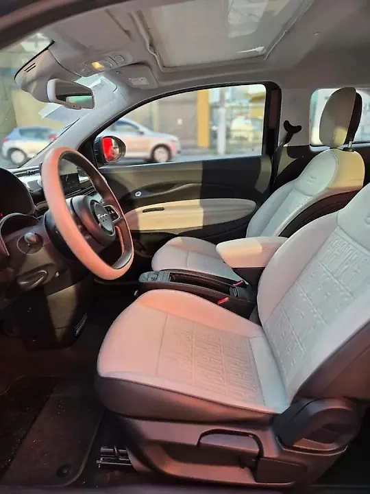 Fiat 500e - Imagem 8