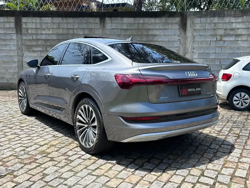 Audi E-tron Sportback - Imagem 6