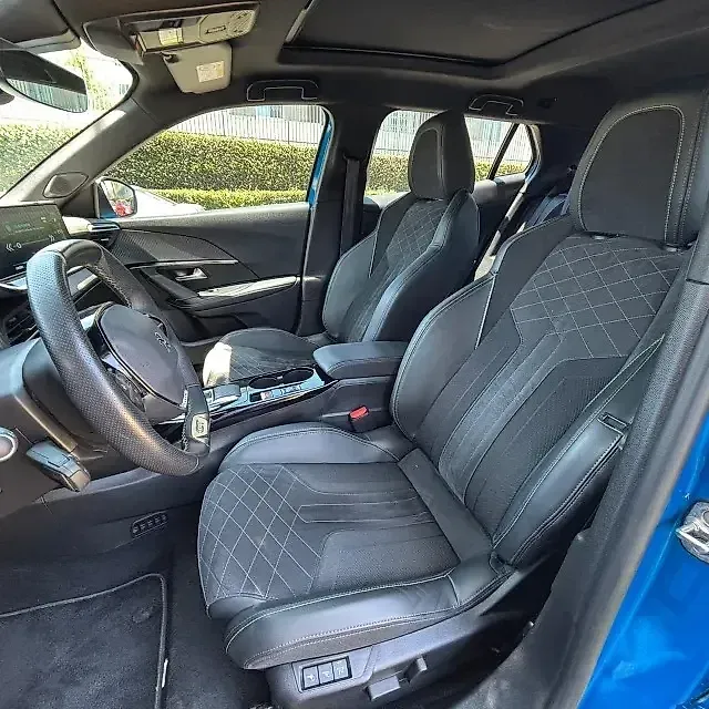 Peugeot E-2008 - Imagem 9