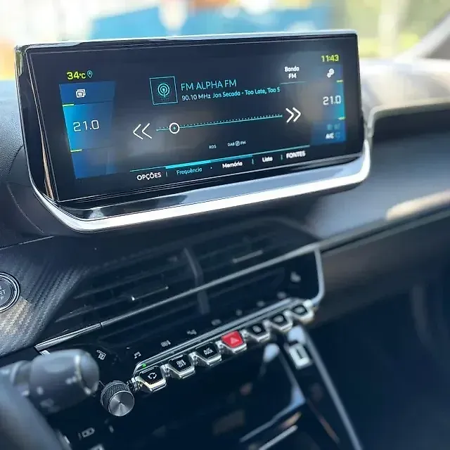 Peugeot E-2008 - Imagem 8