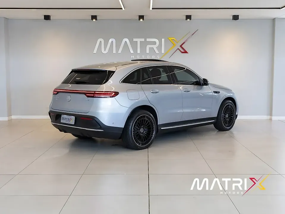 Mercedes Eqc400 - Imagem 1