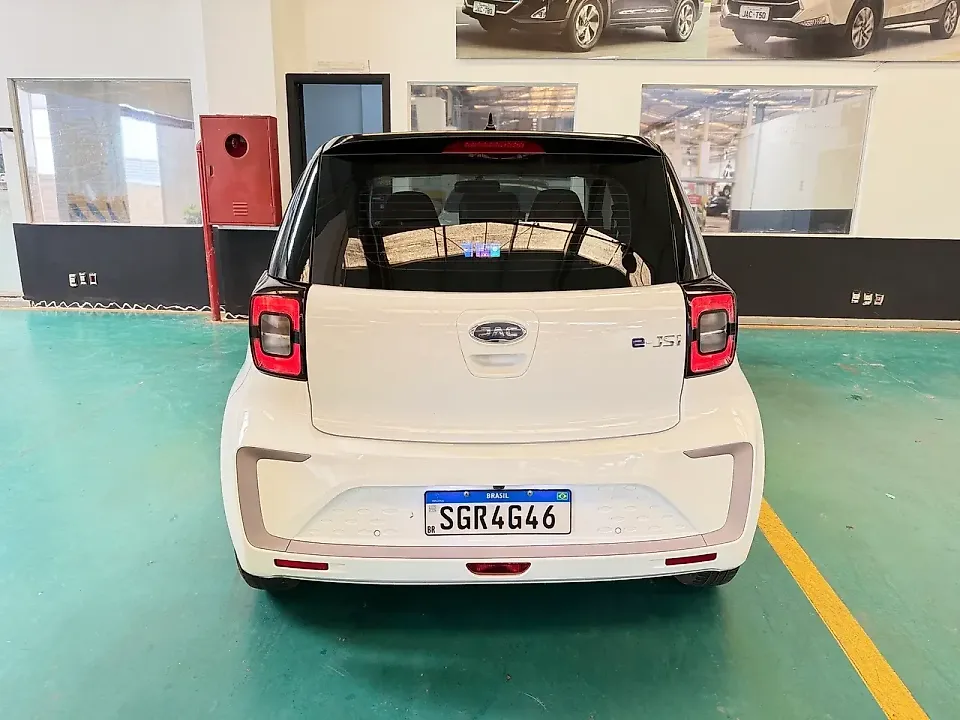 JAC E-JS1 - Imagem 4