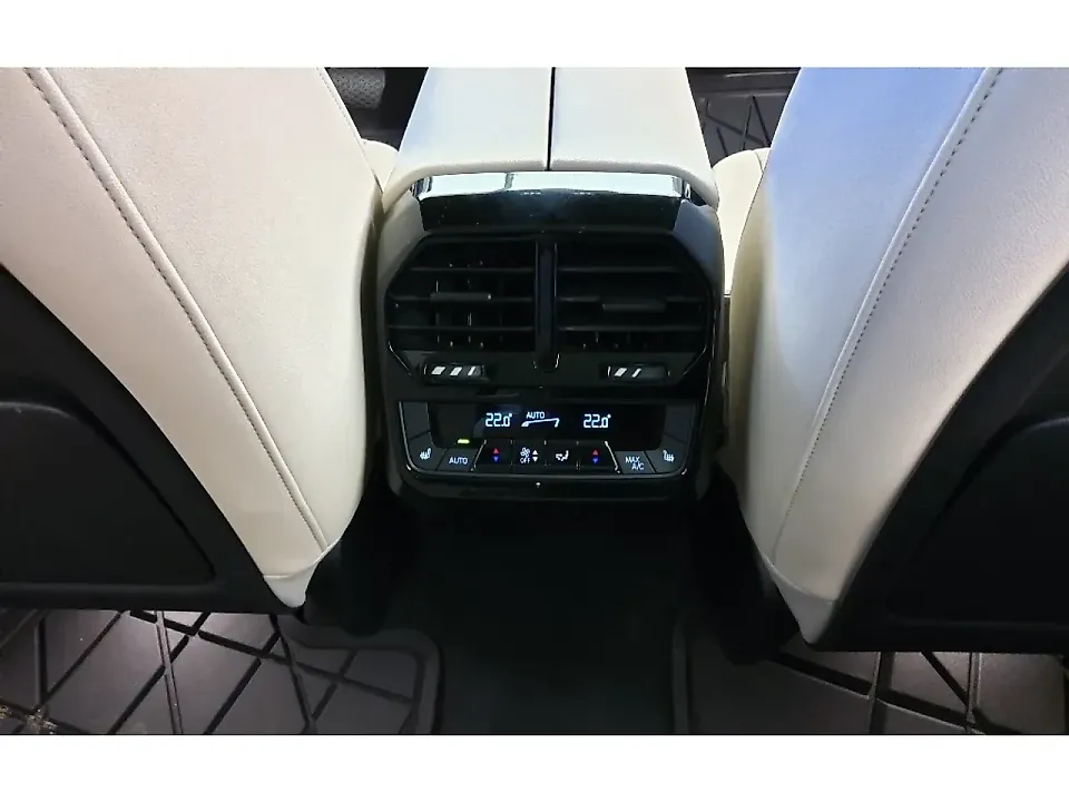 BMW Ix - Imagem 18