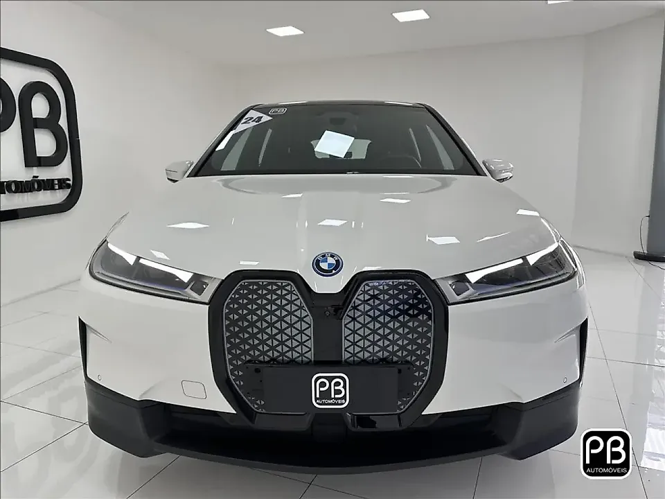 BMW Ix - Imagem 2