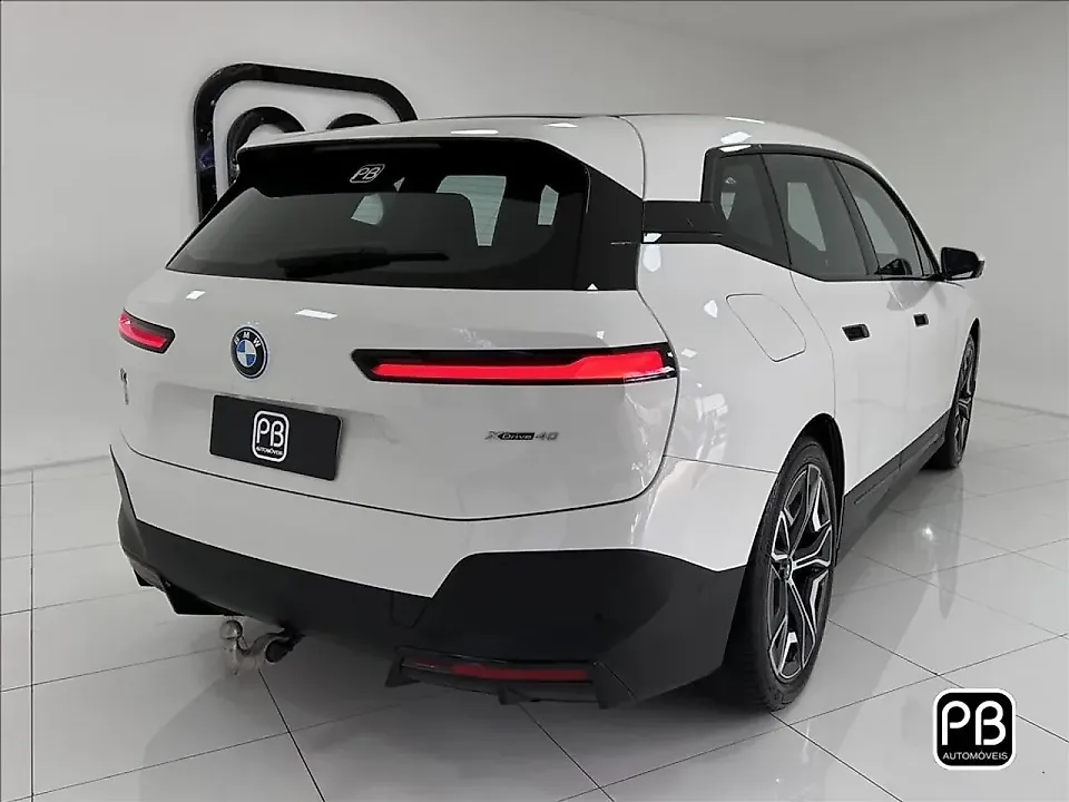 BMW Ix - Imagem 5