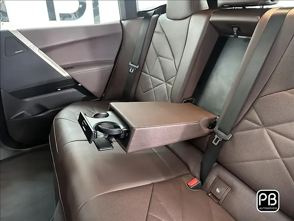 BMW Ix - Imagem 10
