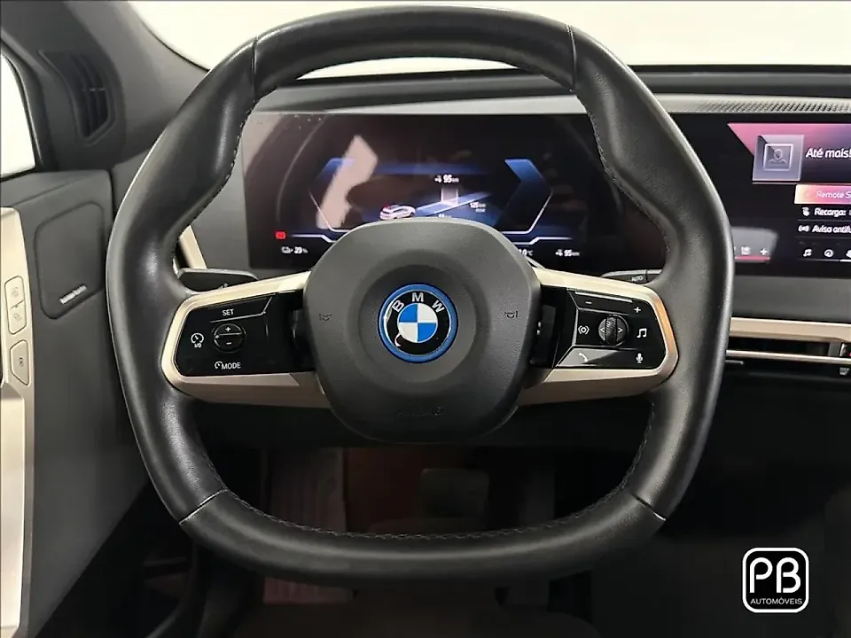 BMW Ix - Imagem 16