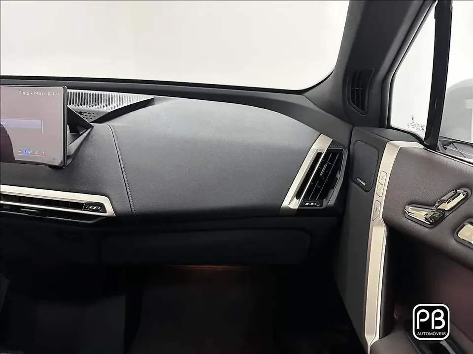 BMW Ix - Imagem 15