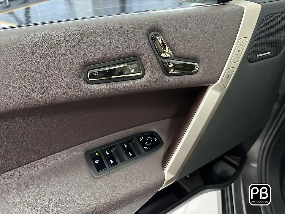 BMW Ix - Imagem 18