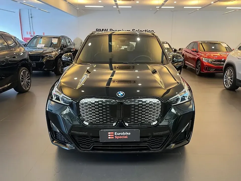 BMW IX1 - Imagem 2