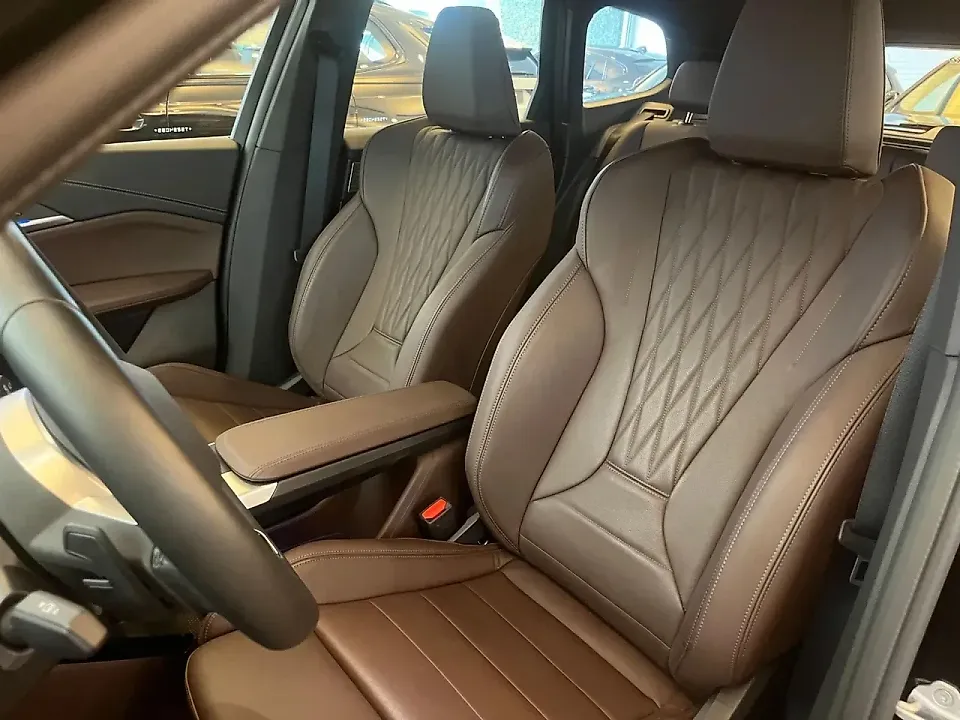 BMW IX1 - Imagem 8