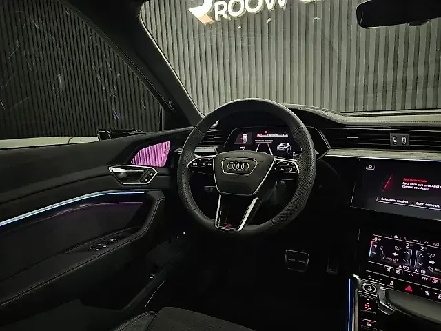 Audi Q8 E-tron - Imagem 13
