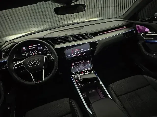 Audi Q8 E-tron - Imagem 14